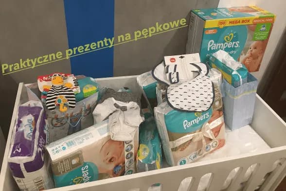 Co dać na pępkowe? Najlepsze prezenty, które zachwycą rodziców Co dać na pępkowe? Najlepsze prezenty, które zachwycą rodziców
