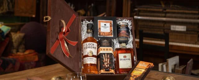 Jak oryginalnie zapakować alkohol na prezent, by zaskoczyć obdarowanego Jak oryginalnie zapakować alkohol na prezent, by zaskoczyć obdarowanego